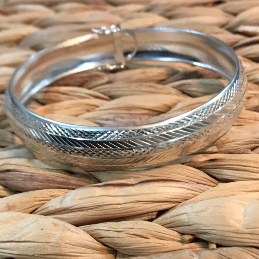 925 Beautiful sterling silver bracelet